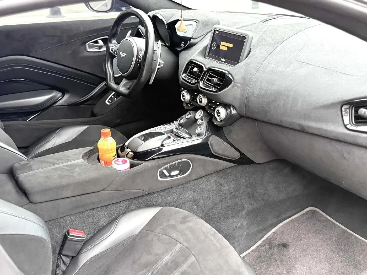 2018 Aston Martin V8 Vantage 4.0T 510HP V8 8AT,autocango,china used car exporter,china ev exporter,chinese used car exporter,chinese used ev exporter