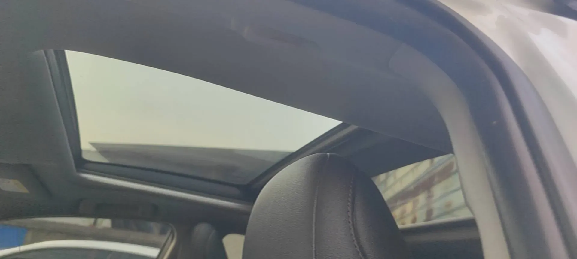 2021 Toyota Camry 2.5L 209HP L4 8AT,autocango,china used car exporter,china ev exporter,chinese used car exporter,chinese used ev exporter