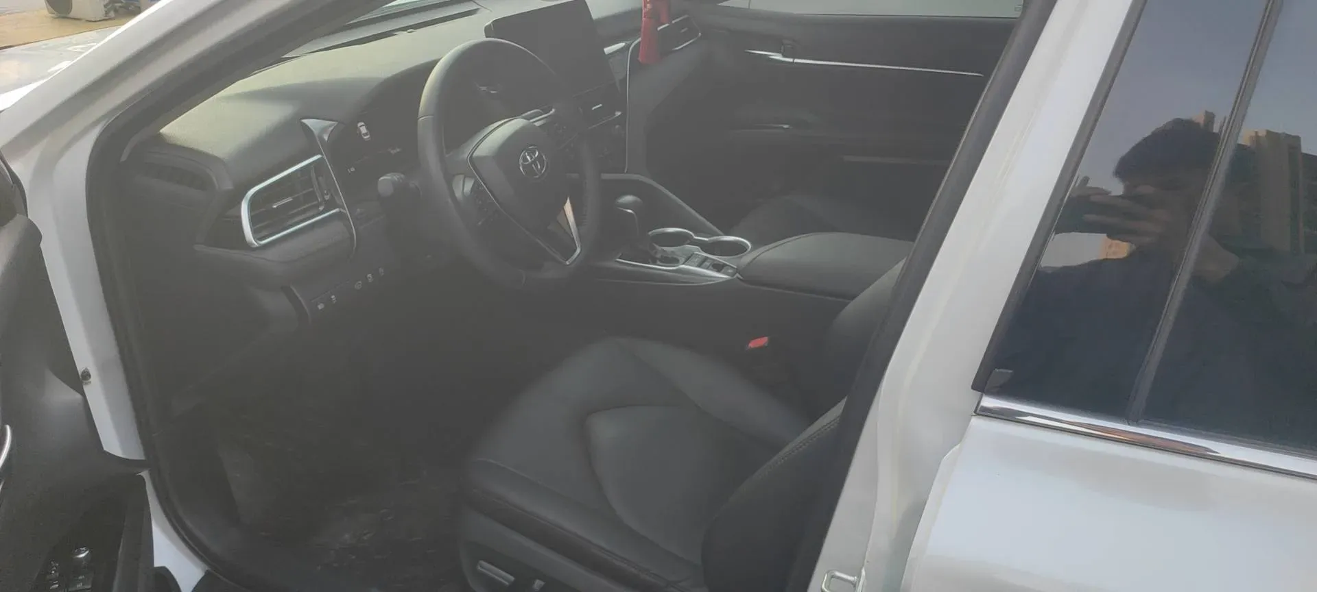 2021 Toyota Camry 2.5L 209HP L4 8AT,autocango,china used car exporter,china ev exporter,chinese used car exporter,chinese used ev exporter