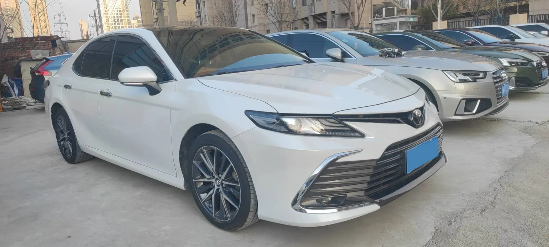 2021 Toyota Camry 2.5L 209HP L4 8AT,autocango,china used car exporter,china ev exporter,chinese used car exporter,chinese used ev exporter