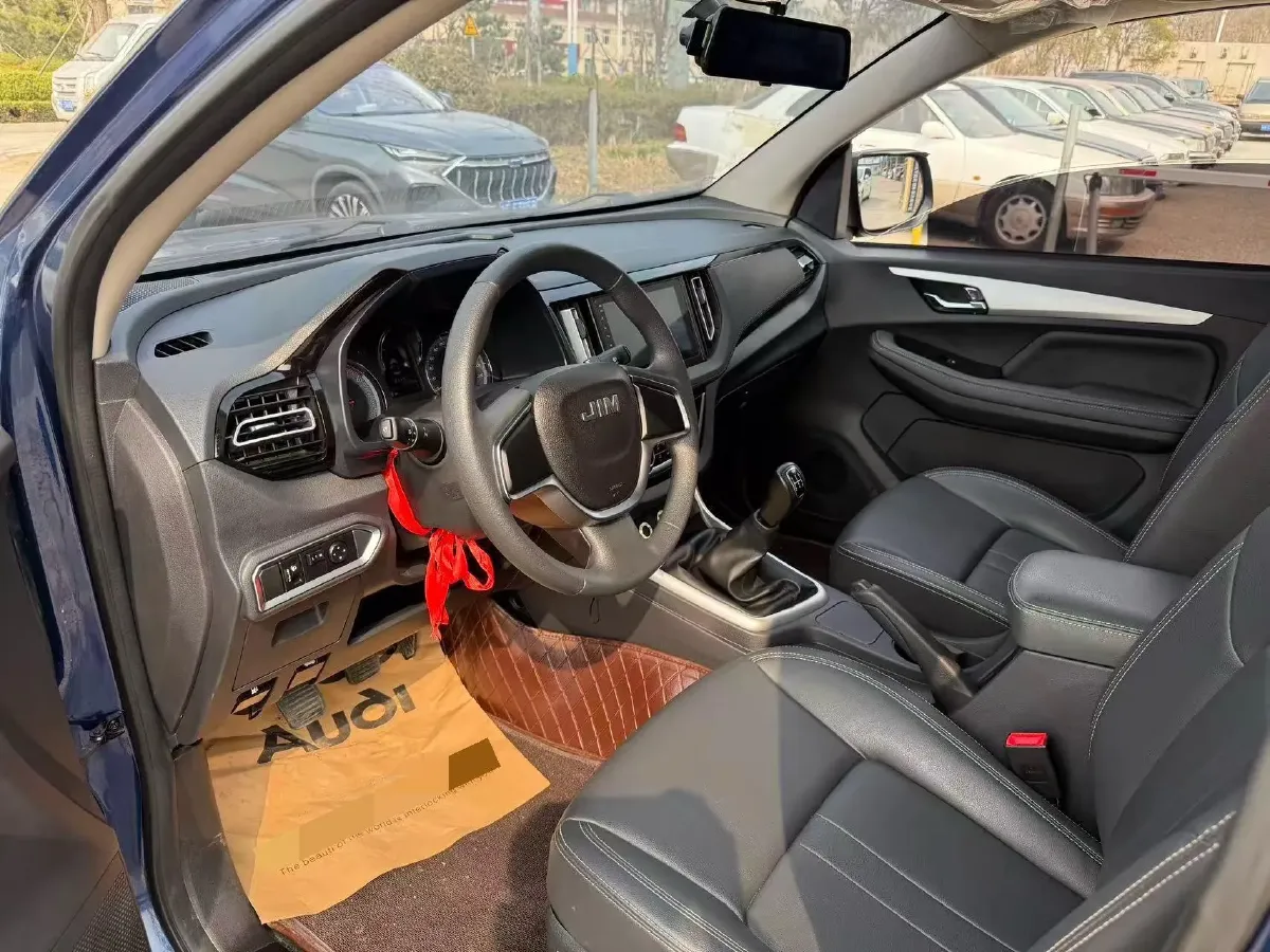 2024 Isuzu Jim 2.8T 120HP L4 5MT,autocango,china used car exporter,china ev exporter,chinese used car exporter,chinese used ev exporter