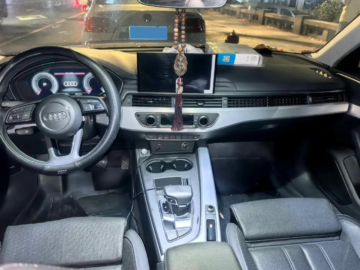 2023 Audi A4L 2.0T 190HP L4 7DCT,autocango,china used car exporter,china ev exporter,chinese used car exporter,chinese used ev exporter