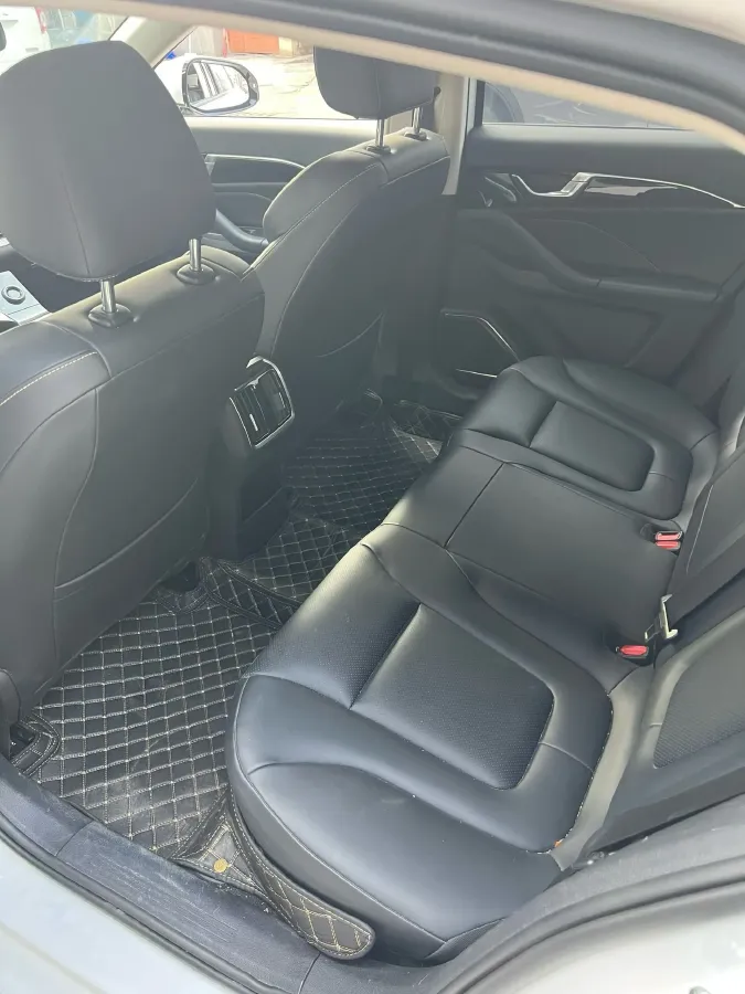 2023 Bestune B70 1.5T 169HP L4 7DCT,autocango,china used car exporter,china ev exporter,chinese used car exporter,chinese used ev exporter