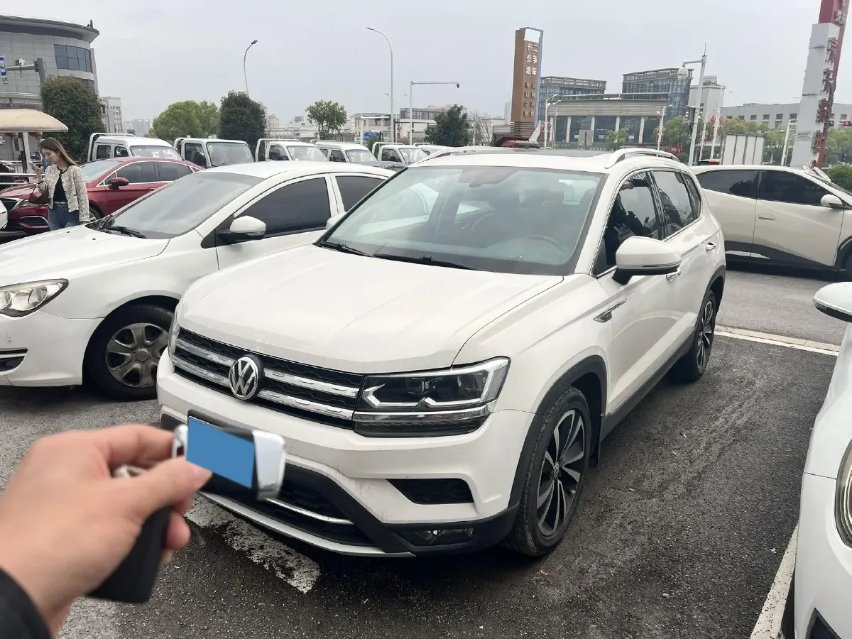 2020 Volkswagen Tharu 2.0T 186HP L4 7DCT,autocango,china used car exporter,china ev exporter,chinese used car exporter,chinese used ev exporter