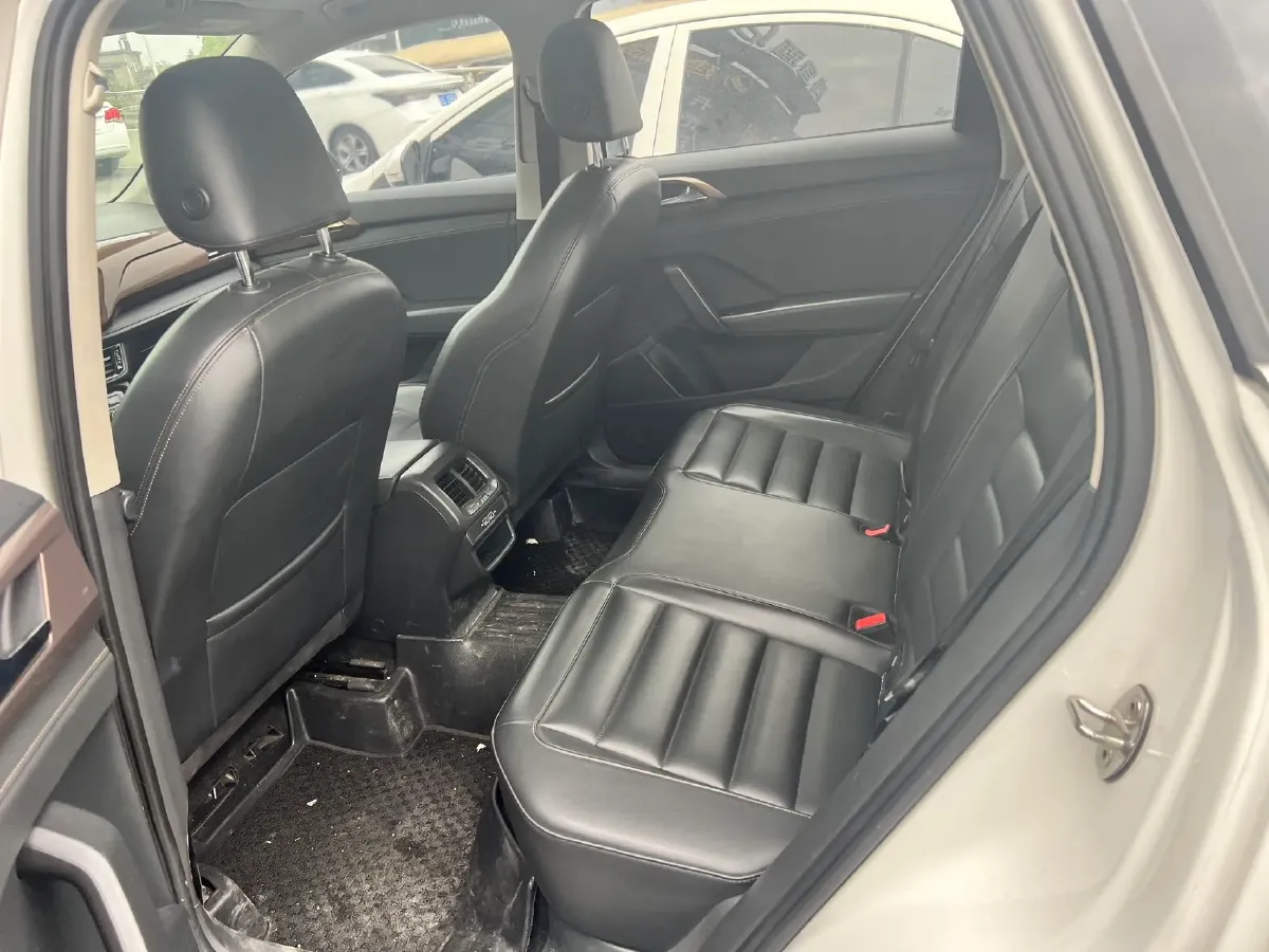 2020 Volkswagen Tharu 2.0T 186HP L4 7DCT,autocango,china used car exporter,china ev exporter,chinese used car exporter,chinese used ev exporter