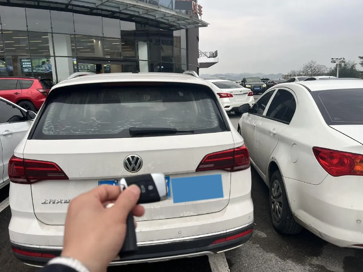 2020 Volkswagen Tharu 2.0T 186HP L4 7DCT,autocango,china used car exporter,china ev exporter,chinese used car exporter,chinese used ev exporter