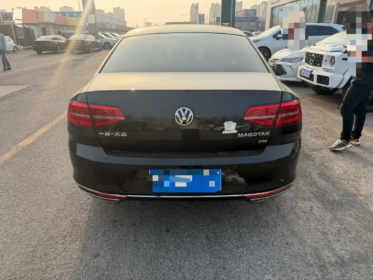 2018 Volkswagen Magotan 1.8T 180HP L4 7DCT,autocango,china used car exporter,china ev exporter,chinese used car exporter,chinese used ev exporter