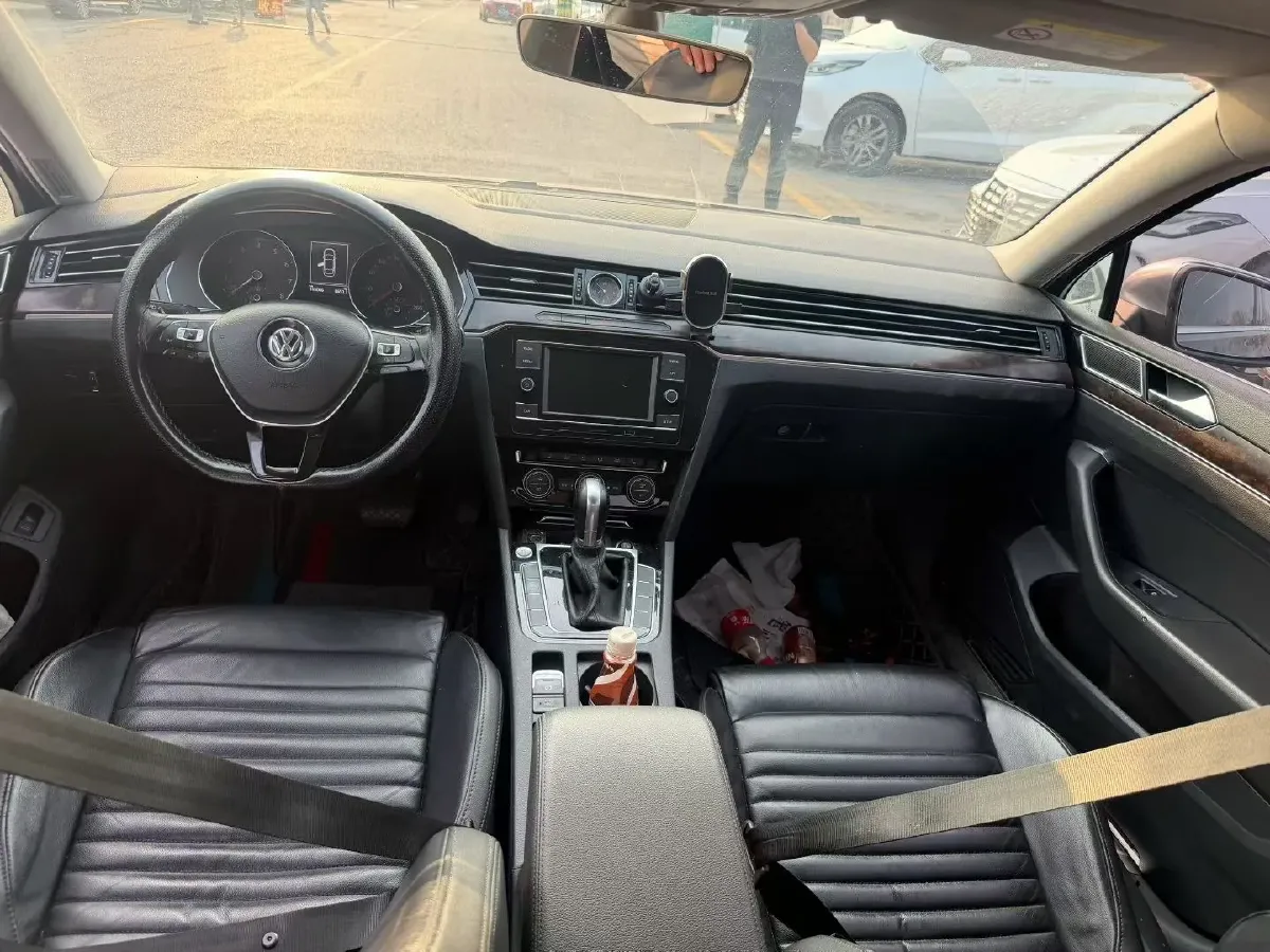 2018 Volkswagen Magotan 1.8T 180HP L4 7DCT,autocango,china used car exporter,china ev exporter,chinese used car exporter,chinese used ev exporter