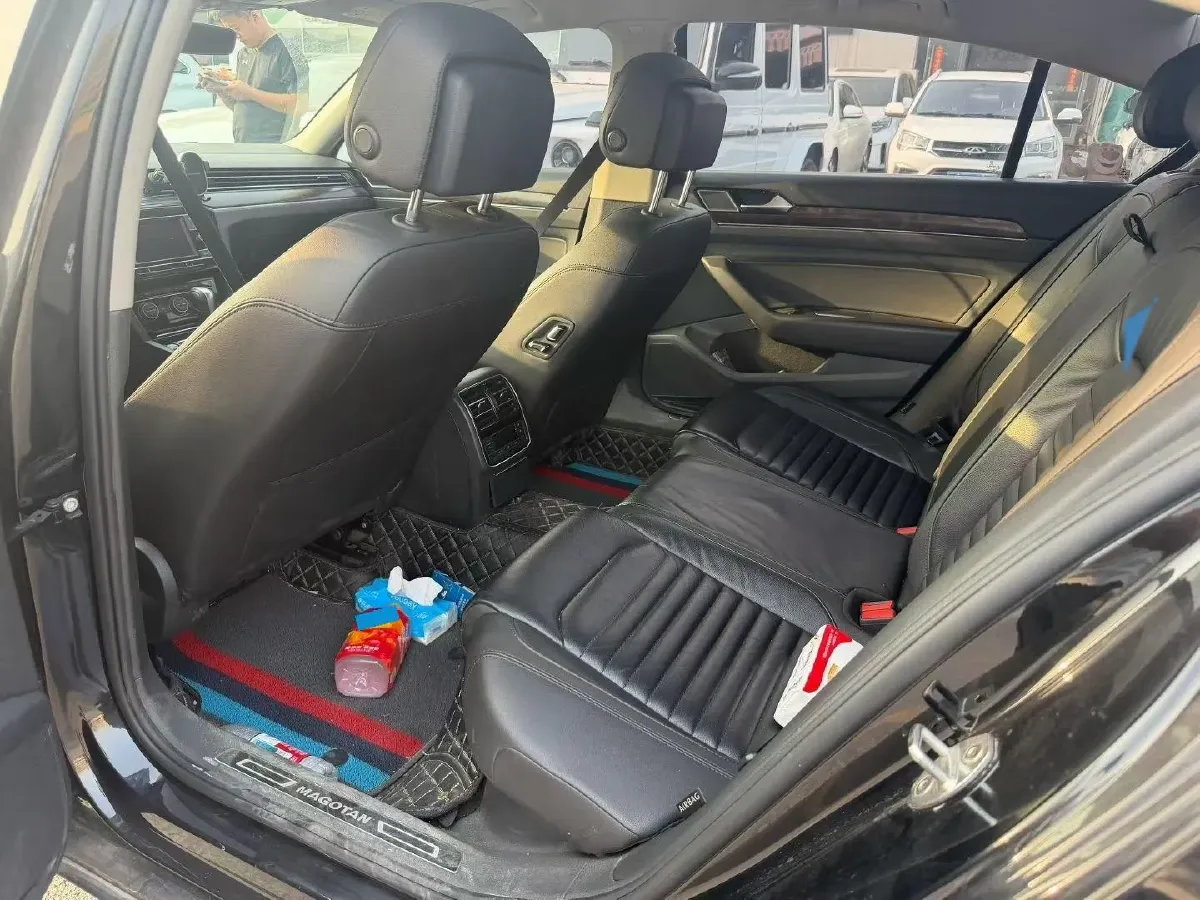 2018 Volkswagen Magotan 1.8T 180HP L4 7DCT,autocango,china used car exporter,china ev exporter,chinese used car exporter,chinese used ev exporter