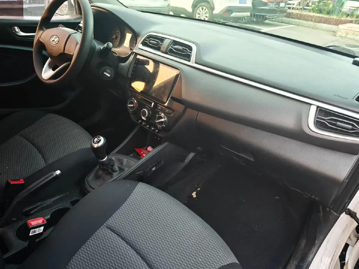 2017 Hyundai Reina 1.4L 95HP L4 5MT,autocango,china used car exporter,china ev exporter,chinese used car exporter,chinese used ev exporter