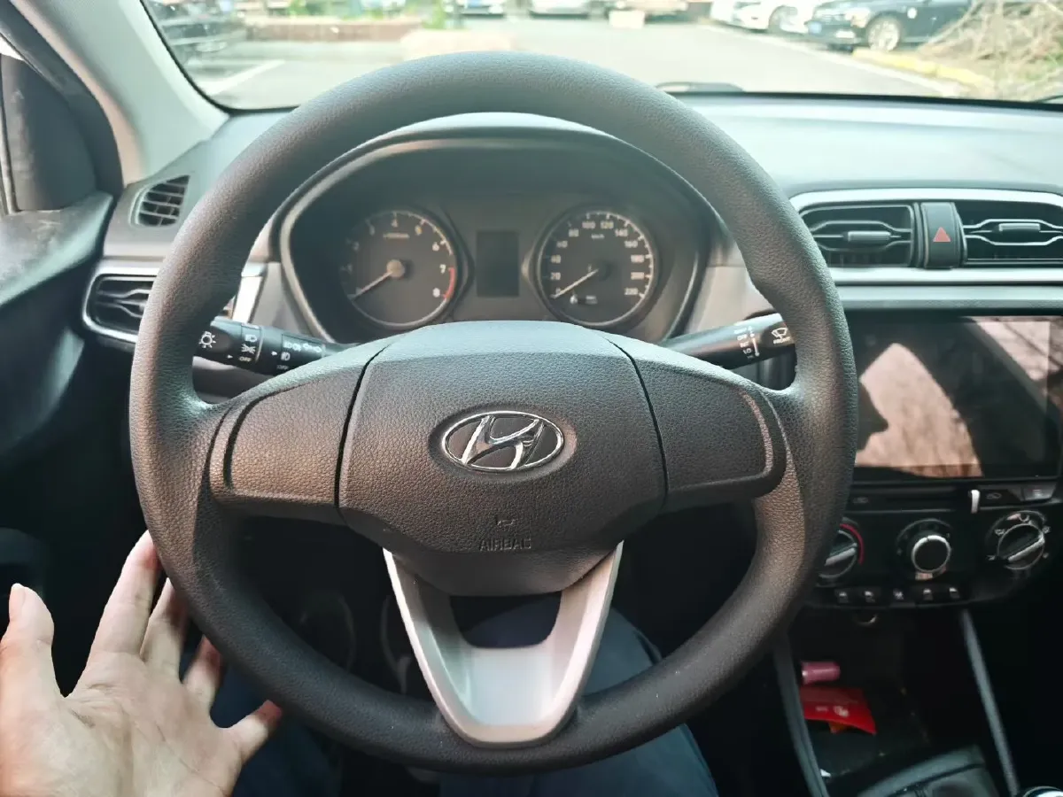 2017 Hyundai Reina 1.4L 95HP L4 5MT,autocango,china used car exporter,china ev exporter,chinese used car exporter,chinese used ev exporter