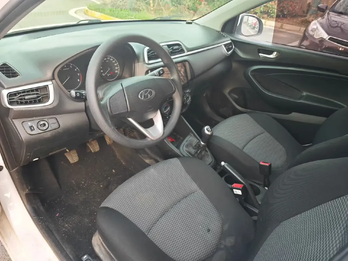 2017 Hyundai Reina 1.4L 95HP L4 5MT,autocango,china used car exporter,china ev exporter,chinese used car exporter,chinese used ev exporter