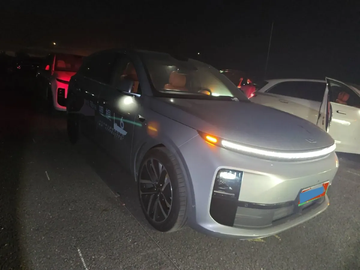 2024 Li L6 Range Extended 154HP L4 REEV 36.8KWH,autocango,china used car exporter,china ev exporter,chinese used car exporter,chinese used ev exporter