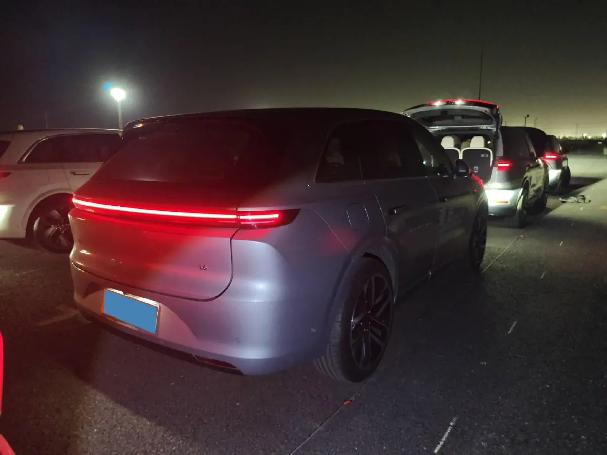 2024 Li L6 Range Extended 154HP L4 REEV 36.8KWH,autocango,china used car exporter,china ev exporter,chinese used car exporter,chinese used ev exporter