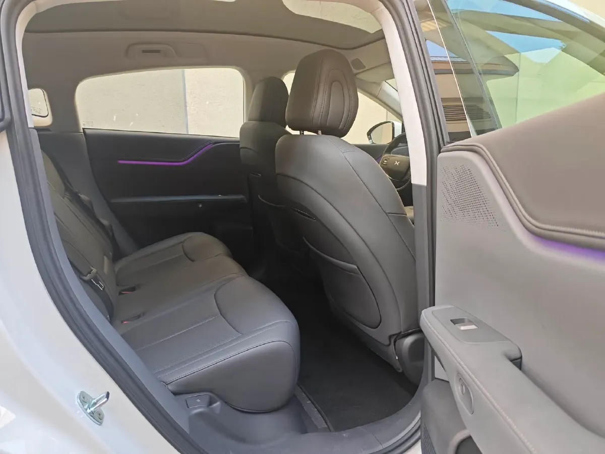 2025 Xpeng G6 BEV 68.5KWH,autocango,china used car exporter,china ev exporter,chinese used car exporter,chinese used ev exporter