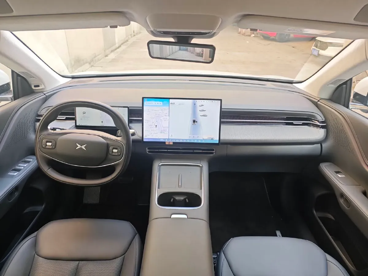 2025 Xpeng G6 BEV 68.5KWH,autocango,china used car exporter,china ev exporter,chinese used car exporter,chinese used ev exporter