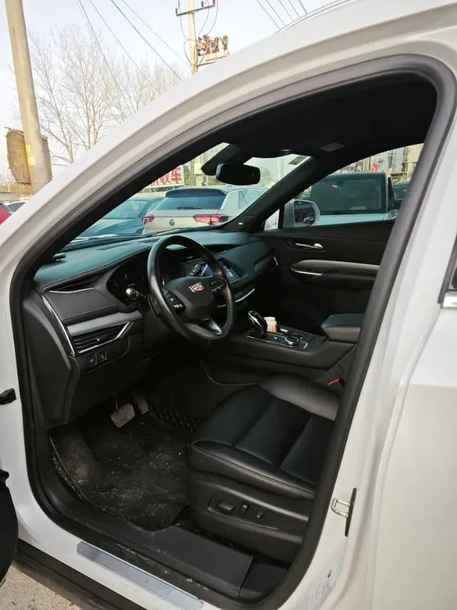 2021 Cadillac XT4 2.0T 237HP L4 9AT,autocango,china used car exporter,china ev exporter,chinese used car exporter,chinese used ev exporter