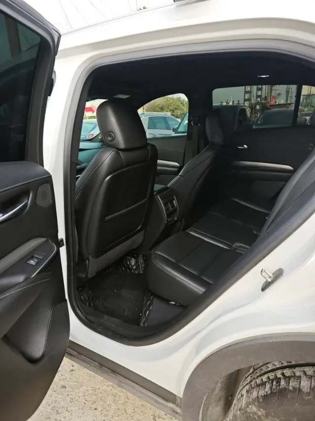 2021 Cadillac XT4 2.0T 237HP L4 9AT,autocango,china used car exporter,china ev exporter,chinese used car exporter,chinese used ev exporter