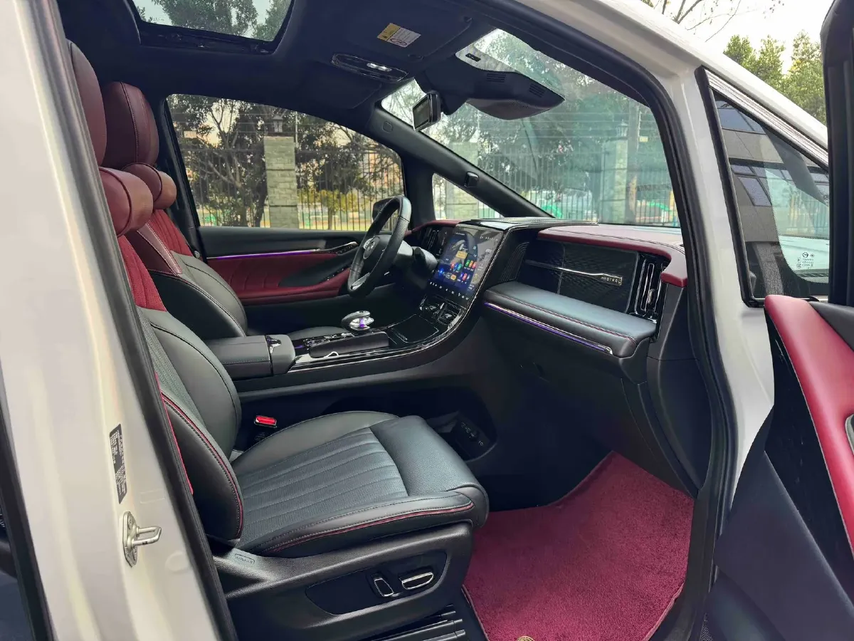 2023 GAC Trumpchi M8 2.0T 252HP L4 8AT,autocango,china used car exporter,china ev exporter,chinese used car exporter,chinese used ev exporter