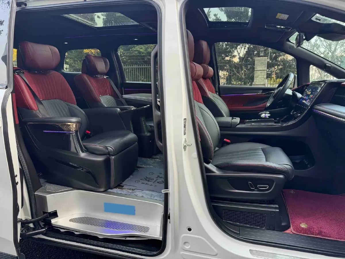 2023 GAC Trumpchi M8 2.0T 252HP L4 8AT,autocango,china used car exporter,china ev exporter,chinese used car exporter,chinese used ev exporter