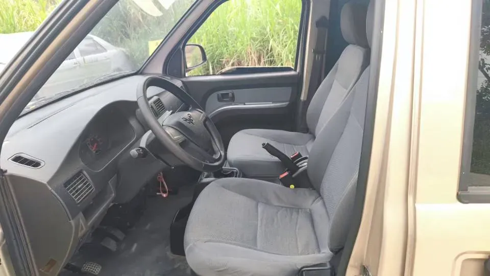 2021 WuLing RongGuang 1.5L 99HP L4 5MT,autocango,china used car exporter,china ev exporter,chinese used car exporter,chinese used ev exporter