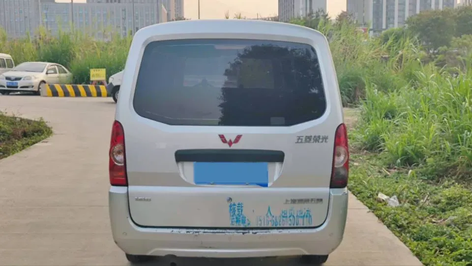 2021 WuLing RongGuang 1.5L 99HP L4 5MT,autocango,china used car exporter,china ev exporter,chinese used car exporter,chinese used ev exporter