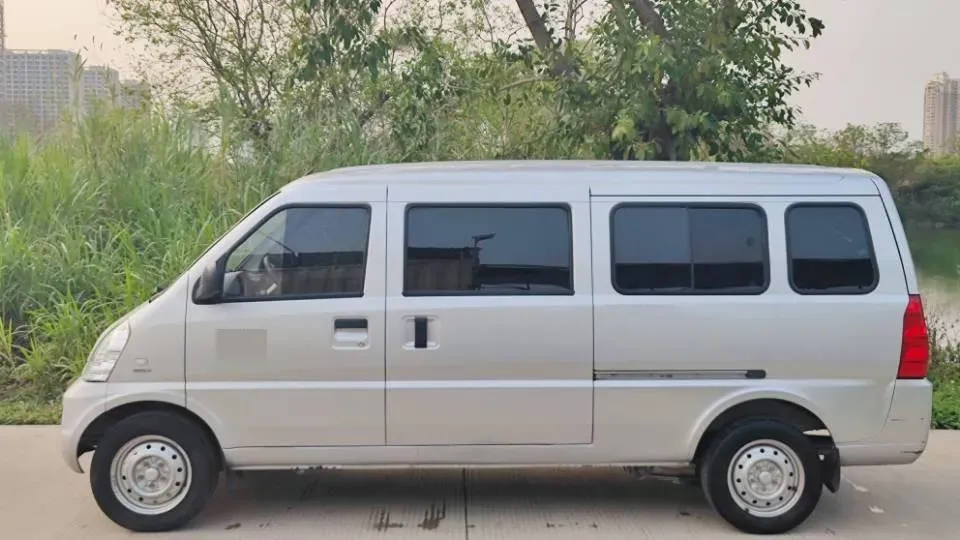 2021 WuLing RongGuang 1.5L 99HP L4 5MT,autocango,china used car exporter,china ev exporter,chinese used car exporter,chinese used ev exporter