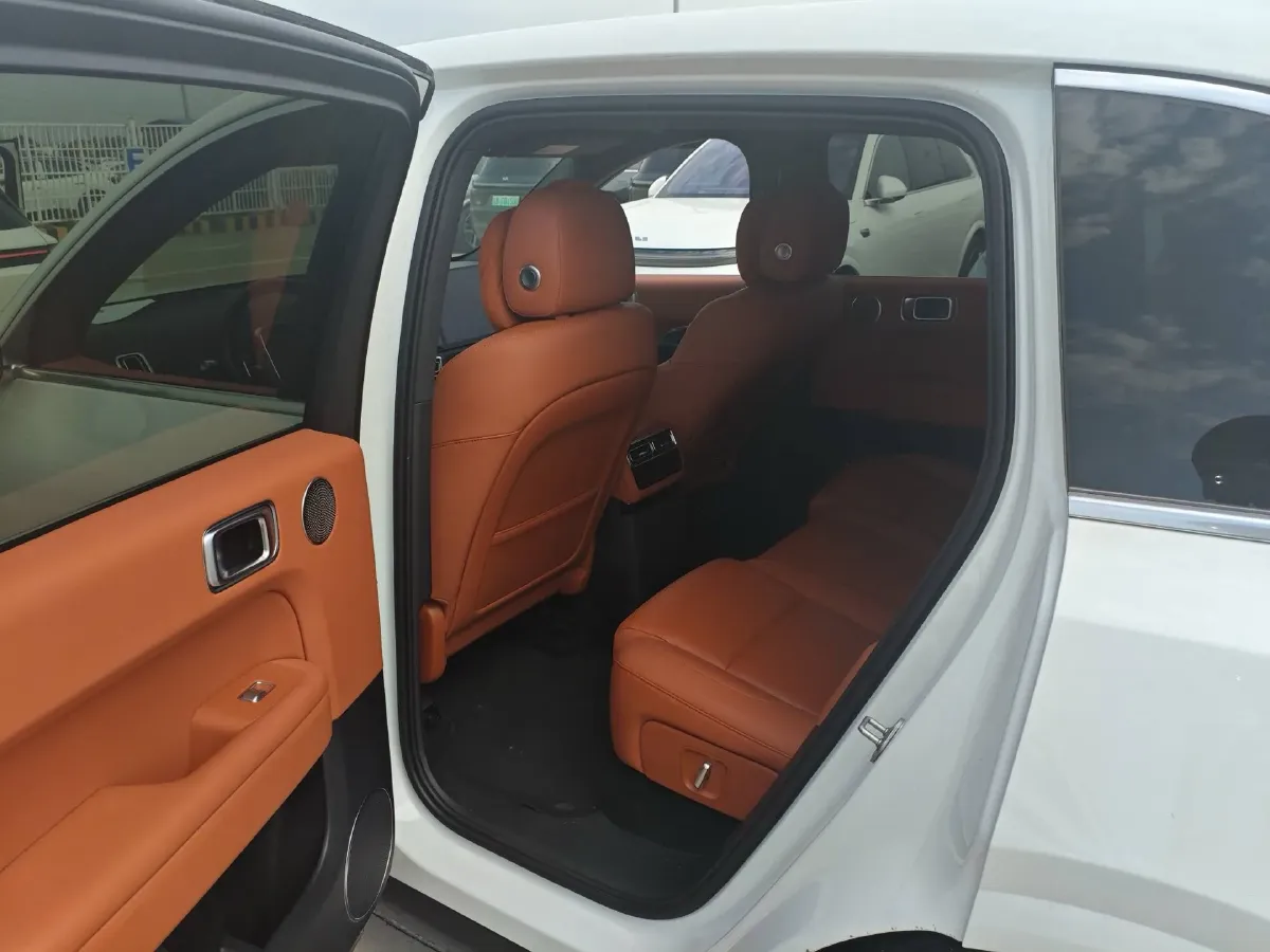 2024 Li L6 Range Extended 154HP L4 REEV 36.8KWH,autocango,china used car exporter,china ev exporter,chinese used car exporter,chinese used ev exporter