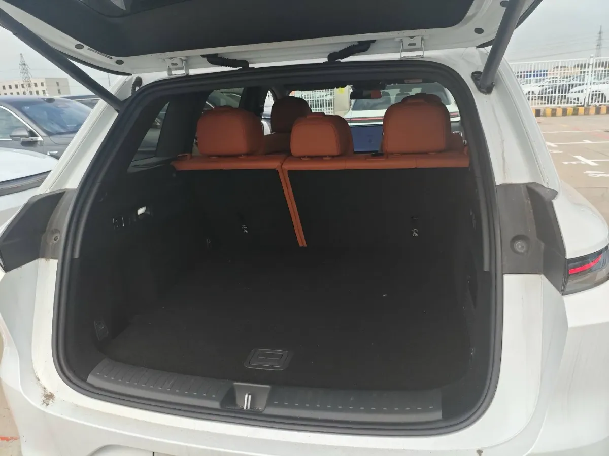 2024 Li L6 Range Extended 154HP L4 REEV 36.8KWH,autocango,china used car exporter,china ev exporter,chinese used car exporter,chinese used ev exporter