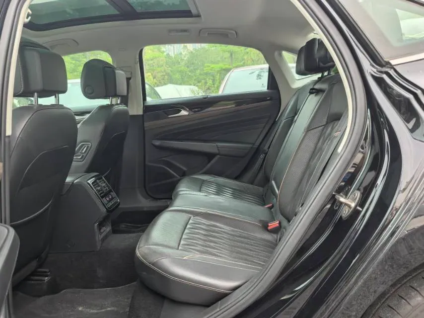 2020 Volkswagen Passat 2.0T 186HP L4 7DCT,autocango,china used car exporter,china ev exporter,chinese used car exporter,chinese used ev exporter