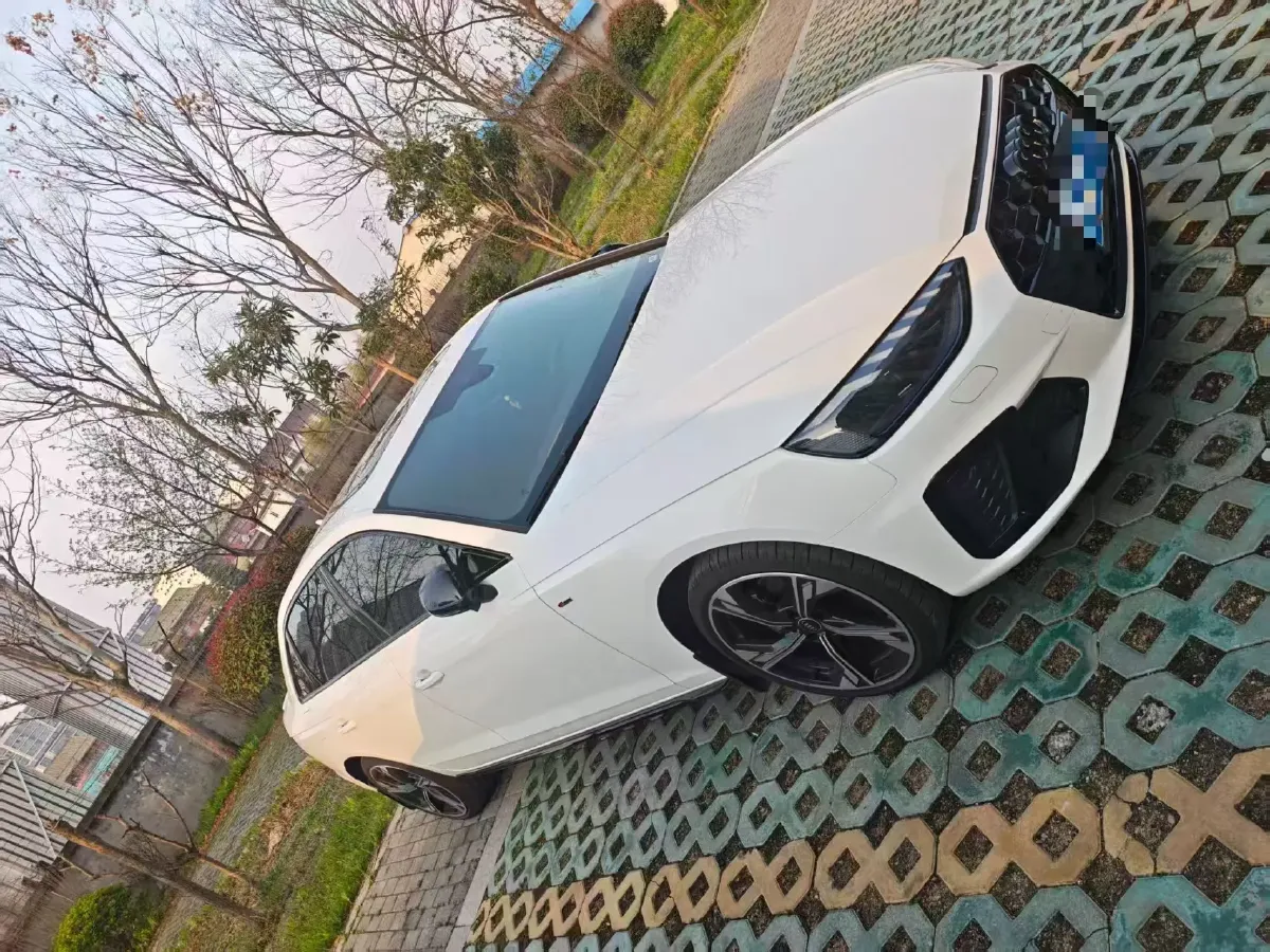 2025 Audi A4L 2.0T 190HP L4 7DCT,autocango,china used car exporter,china ev exporter,chinese used car exporter,chinese used ev exporter