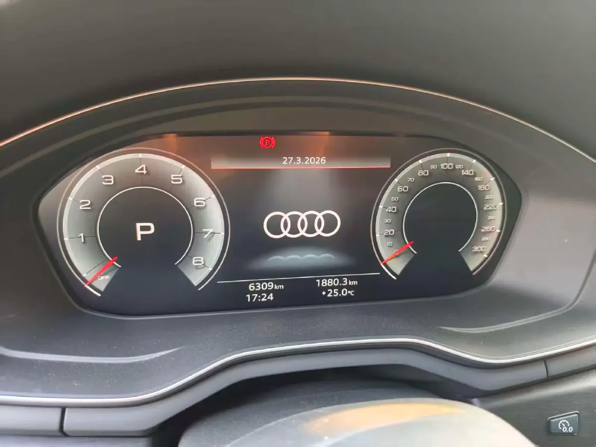 2025 Audi A4L 2.0T 190HP L4 7DCT,autocango,china used car exporter,china ev exporter,chinese used car exporter,chinese used ev exporter