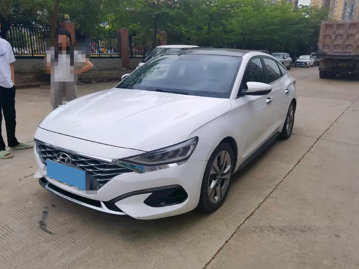 2019 Hyundai La Festa 1.6T 204HP L4 7DCT,autocango,china used car exporter,china ev exporter,chinese used car exporter,chinese used ev exporter