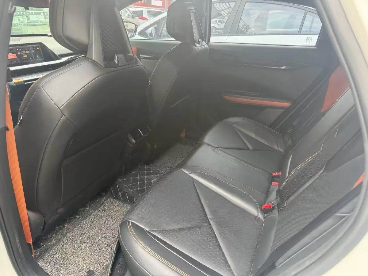 2022 ChangAn UNI-V 1.5T 188HP L4 7DCT,autocango,china used car exporter,china ev exporter,chinese used car exporter,chinese used ev exporter