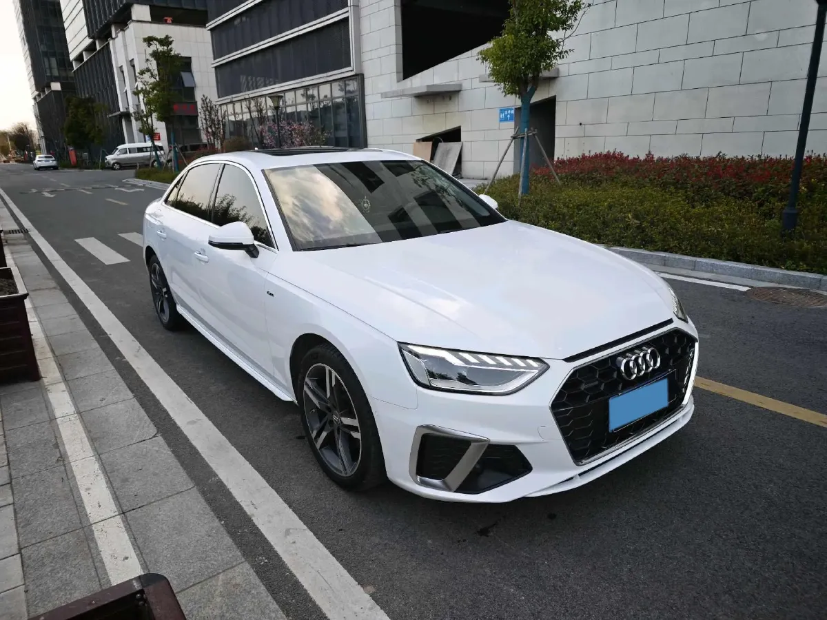 2020 Audi A4L 2.0T 190HP L4 7DCT,autocango,china used car exporter,china ev exporter,chinese used car exporter,chinese used ev exporter