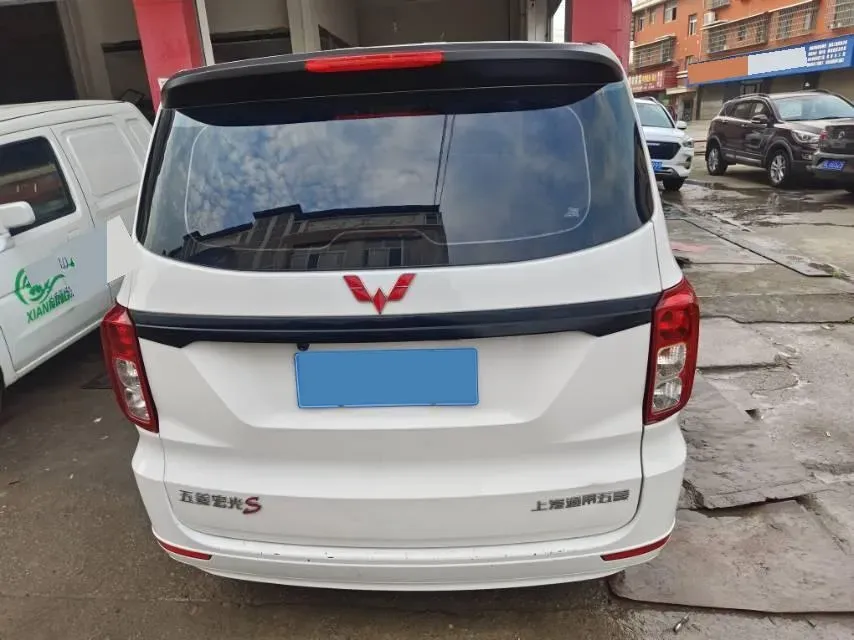 2021 WuLing HongGuang 1.5L 99HP L4 6MT,autocango,china used car exporter,china ev exporter,chinese used car exporter,chinese used ev exporter