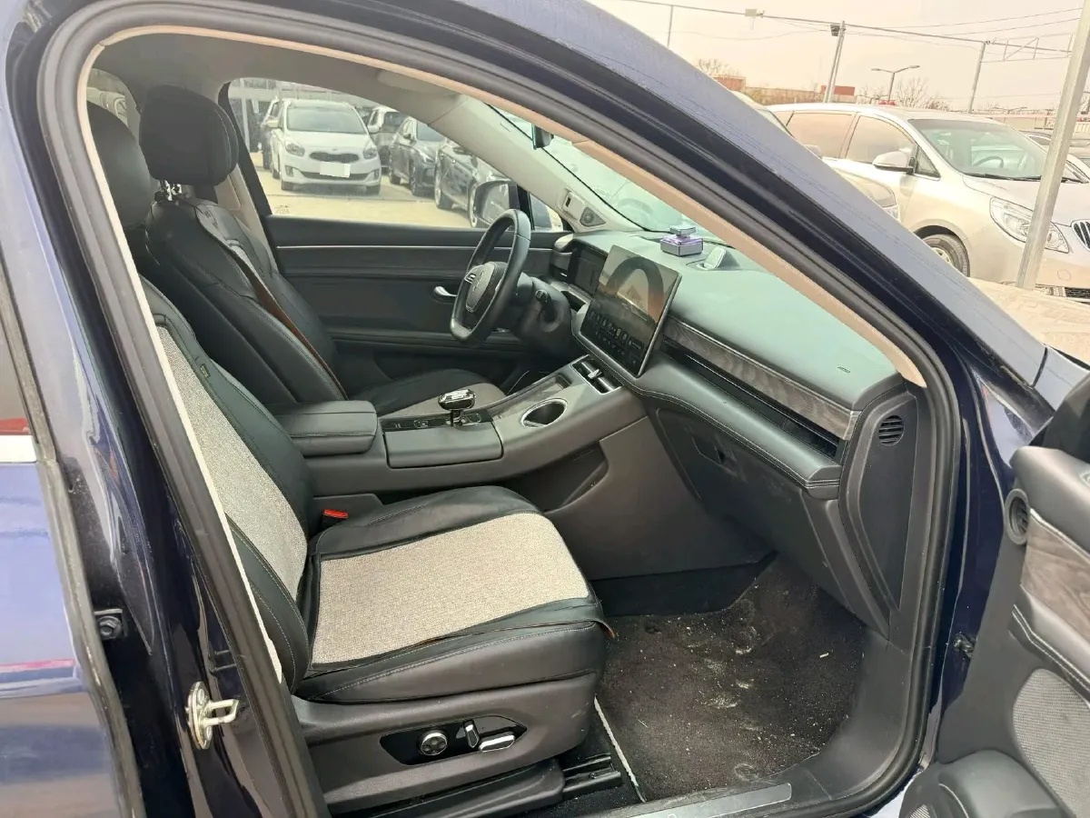 2022 Isuzu Mu-X 2.0T 220HP L4 8AT,autocango,china used car exporter,china ev exporter,chinese used car exporter,chinese used ev exporter