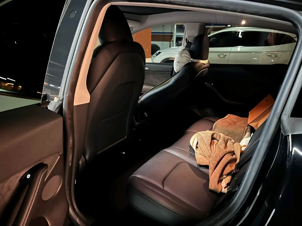 2022 Tesla Model Y BEV 60KWH,autocango,china used car exporter,china ev exporter,chinese used car exporter,chinese used ev exporter