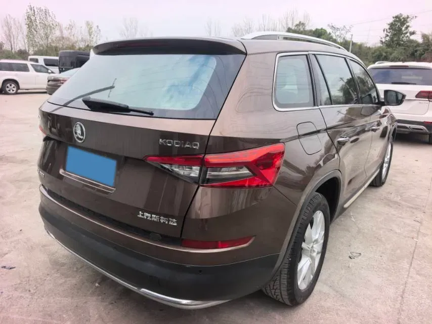 2018 Skoda Kodiak 2.0T 186HP L4 7DCT,autocango,china used car exporter,china ev exporter,chinese used car exporter,chinese used ev exporter
