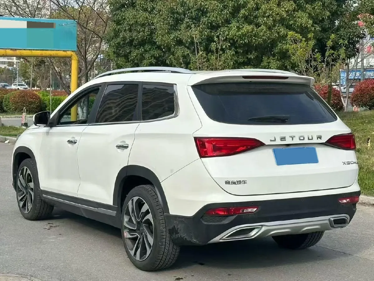 2019 Jetour X90 1.5T 147HP L4 6MT,autocango,china used car exporter,china ev exporter,chinese used car exporter,chinese used ev exporter
