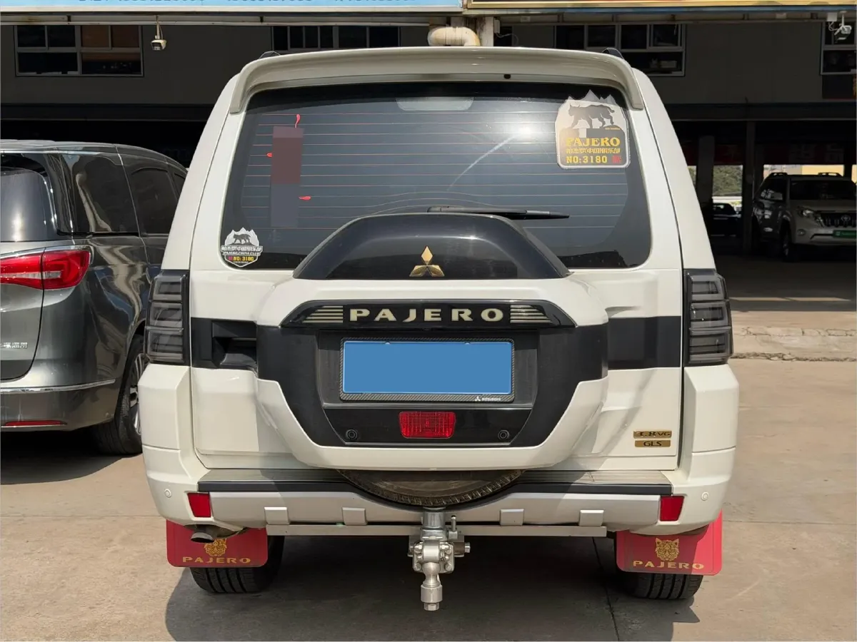 2018 Mitsubishi Pajero 3.0L 174HP V6 5AT,autocango,china used car exporter,china ev exporter,chinese used car exporter,chinese used ev exporter