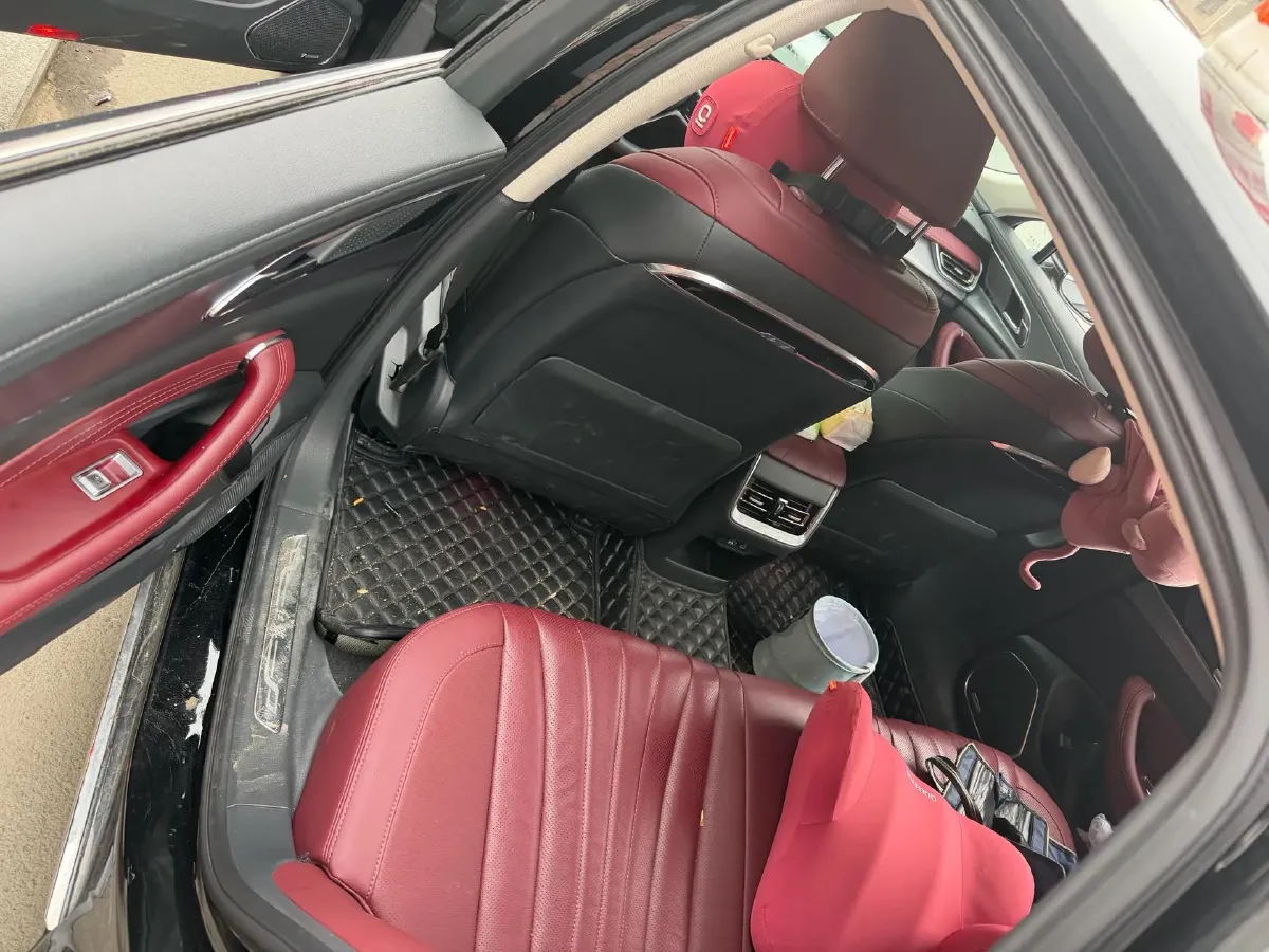 2025 HongQi H5 1.5T 169HP L4 1DHT Hybrid,autocango,china used car exporter,china ev exporter,chinese used car exporter,chinese used ev exporter