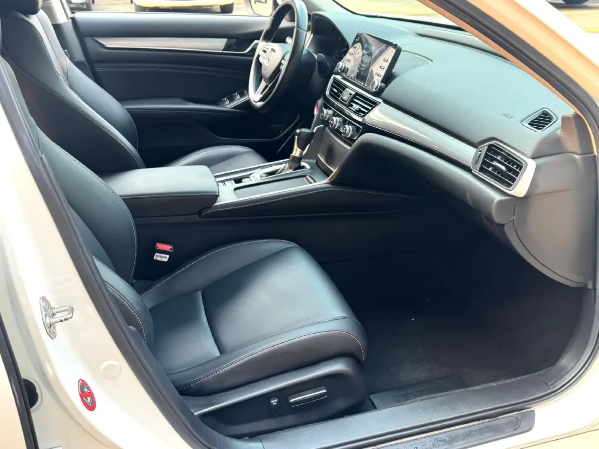 2019 Honda Inspire 1.5T 194HP L4 CVT,autocango,china used car exporter,china ev exporter,chinese used car exporter,chinese used ev exporter