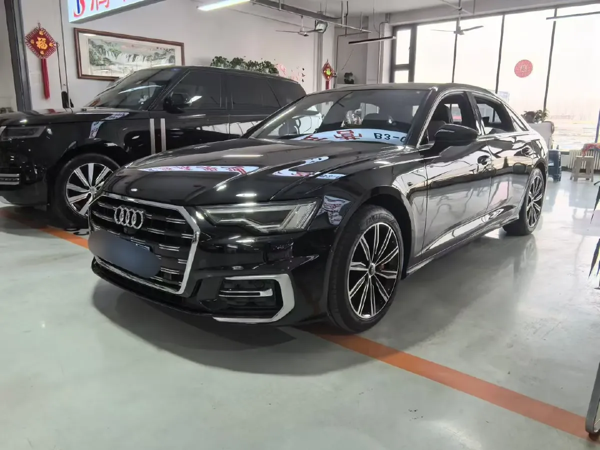 2024 Audi A6L 2.0T 245HP L4 7DCT,autocango,china used car exporter,china ev exporter,chinese used car exporter,chinese used ev exporter
