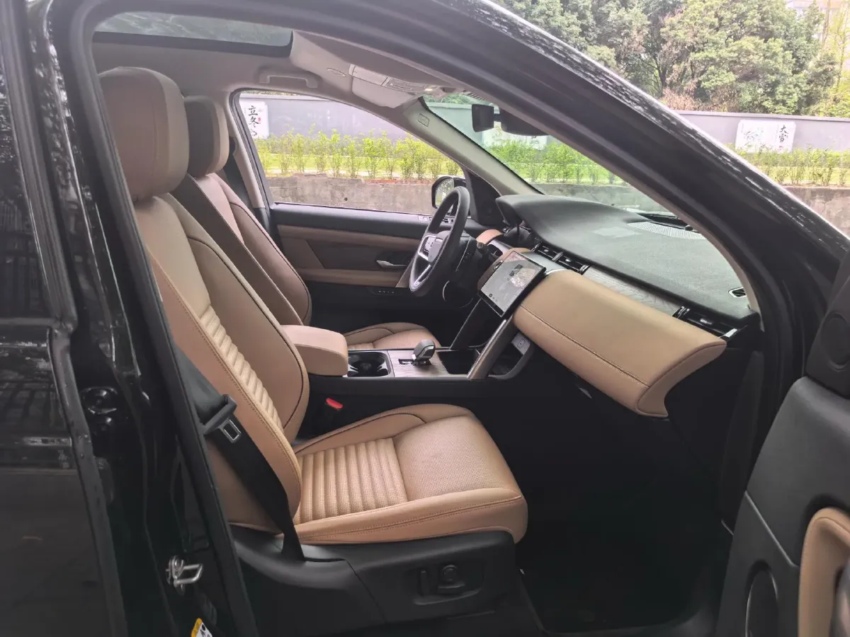 2025 Land Rover Discovery Sport 2.0T 249HP L4 9AT,autocango,china used car exporter,china ev exporter,chinese used car exporter,chinese used ev exporter