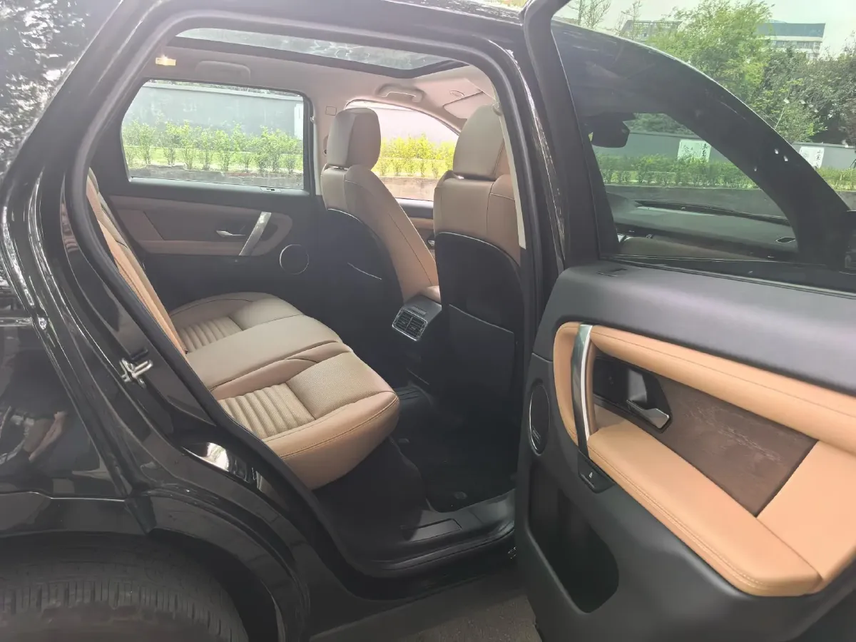 2025 Land Rover Discovery Sport 2.0T 249HP L4 9AT,autocango,china used car exporter,china ev exporter,chinese used car exporter,chinese used ev exporter