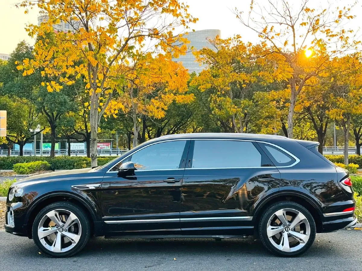 2023 Bentley Bentayga 4.0T 550HP V8 8AT,autocango,china used car exporter,china ev exporter,chinese used car exporter,chinese used ev exporter