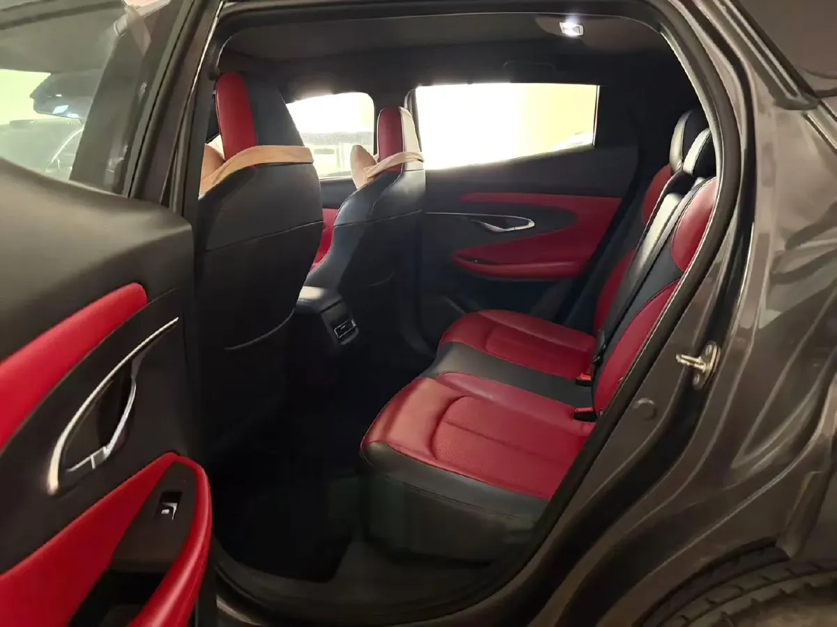 2020 ChangAn UNI-T 1.5T 180HP L4 7DCT,autocango,china used car exporter,china ev exporter,chinese used car exporter,chinese used ev exporter