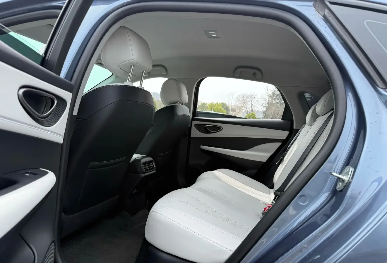 2025 BYD Seal05 DM-i 1.5L 101HP L4 E-CVT PHEV 15.87KWH,autocango,china used car exporter,china ev exporter,chinese used car exporter,chinese used ev exporter