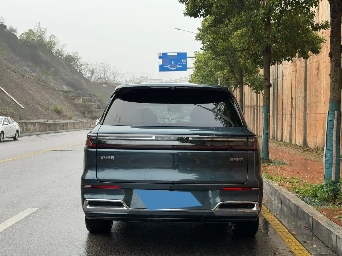 2025 Volkswagen Tiguan L 2.0T 220HP L4 7DCT,autocango,china used car exporter,china ev exporter,chinese used car exporter,chinese used ev exporter